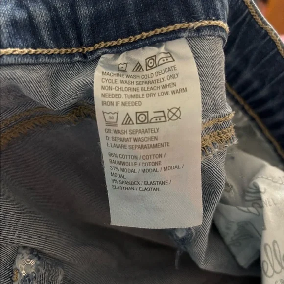 Belle by Kim Gravel TripleLuxe Denim Short - Picture 4 of 4